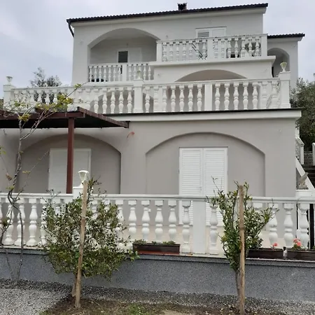 Apartment Gorenjka *